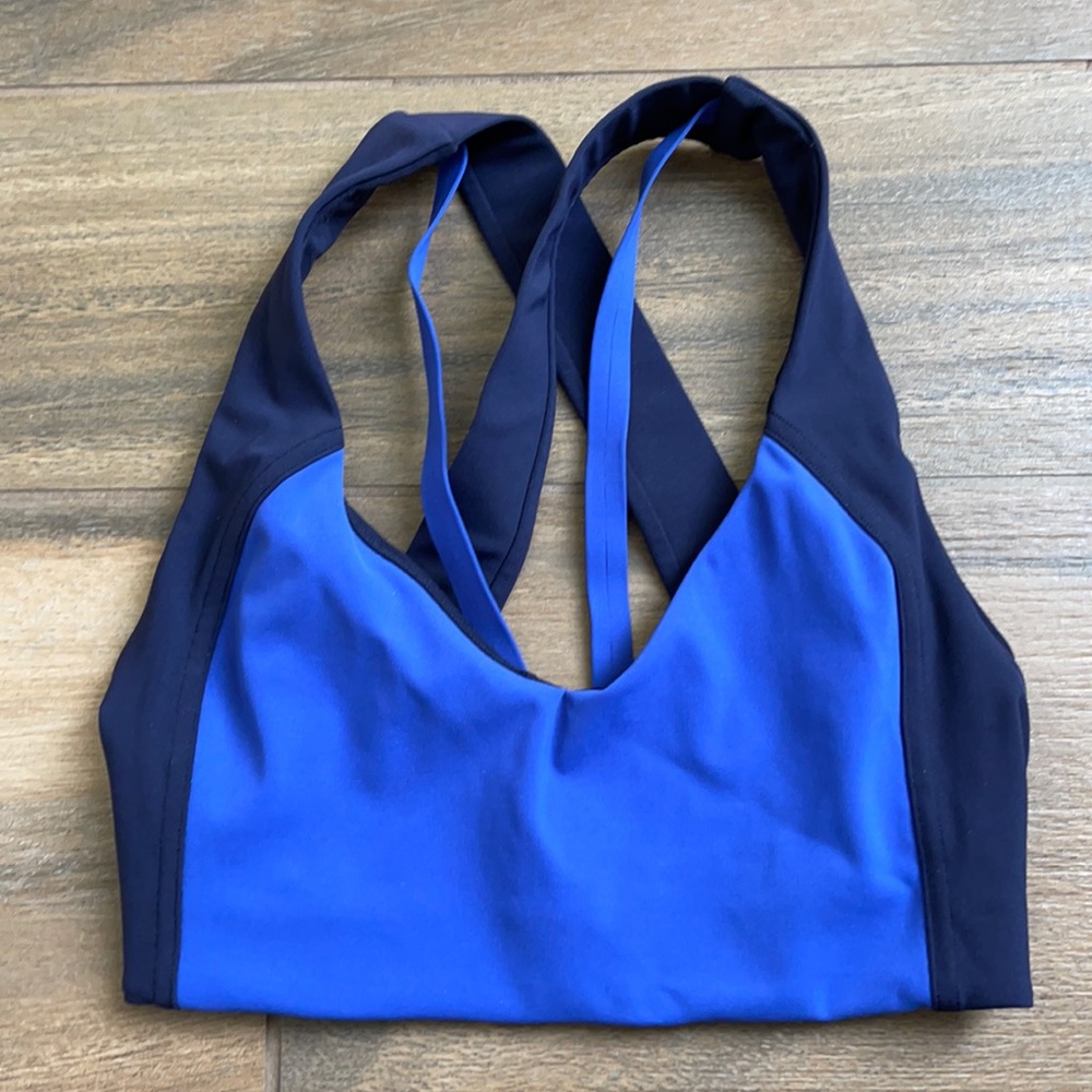Lululemon Sports Bra - Size 2 Navy & Blue - NO PADS